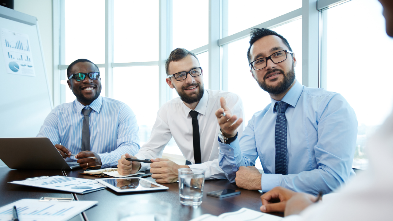 A geoup of employers having a meeting in an office