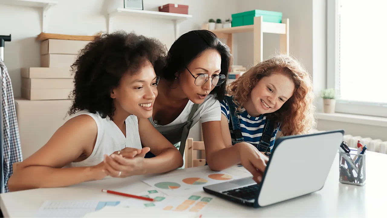 A group of 3 entrepreneurs