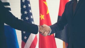 diplomats shaking hands