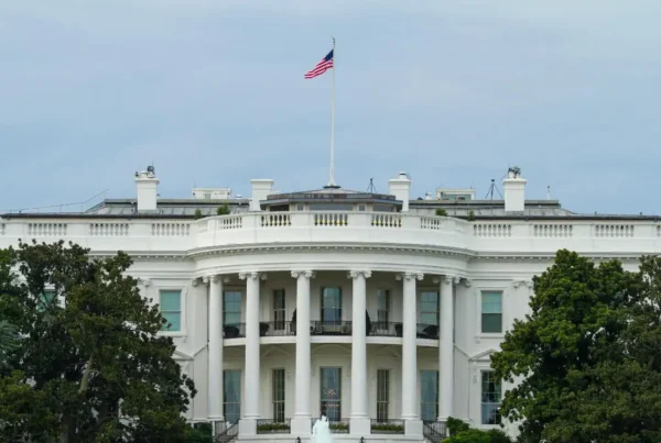 The White House in Washington D.C., representing the executive order to freeze immigrant visa processing in 75 countries