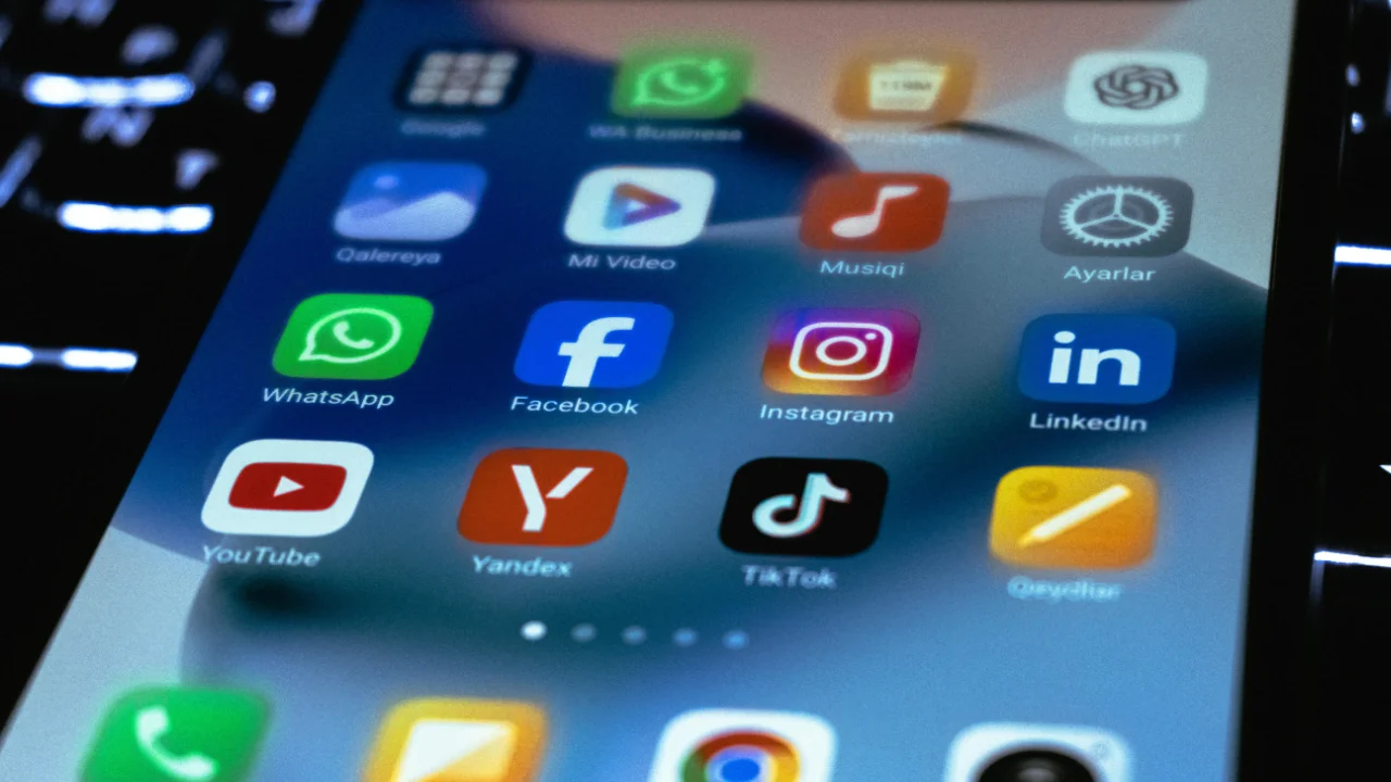 A side-by-side visual representation of a professional LinkedIn profile and a legal U.S. visa petition, highlighting the need for job title alignment.